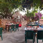 Antonios Motel